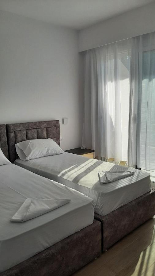 Sea & Sun Apartment Vlorë Exteriör bild