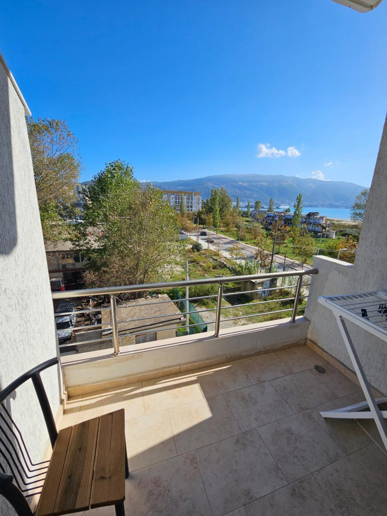 Sea & Sun Apartment Vlorë Exteriör bild